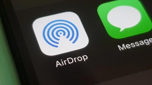 Lớp m&atilde; h&oacute;a bảo mật th&ocirc;ng tin người nhận v&agrave; người gửi của AirDrop bị bẻ kh&oacute;a - Ảnh: Nguồn: Gadgets360 &nbsp;