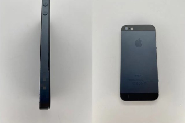 Vỏ m&aacute;y m&agrave;u đen/x&aacute;m với nhiều chi tiết bị l&agrave;m mờ, chứng tỏ chiếc iPhone 5s n&agrave;y đang trong giai đoạn thử nghiệm ban đầu. Ảnh:&nbsp;DongleBookPro.