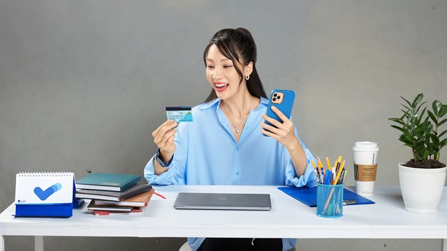 Mcredit c&#244;ng bố hợp t&#225;c với Napas ph&#225;t triển thẻ t&#237;n dụng nội địa - Ảnh 1
