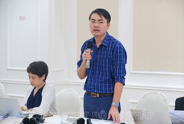 C&aacute;c đại biểu ph&aacute;t biểu trao đổi, cho &yacute; kiến tại Hội thảo