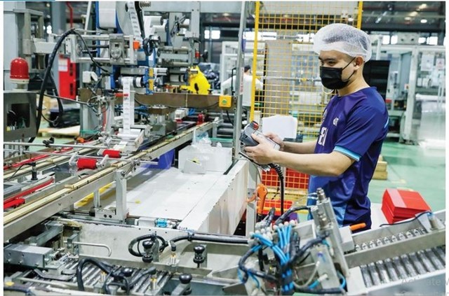 T&iacute;n dụng tiếp tục được nắn v&agrave;o c&aacute;c lĩnh vực sản xuất kinh doanh. (Ảnh minh họa)