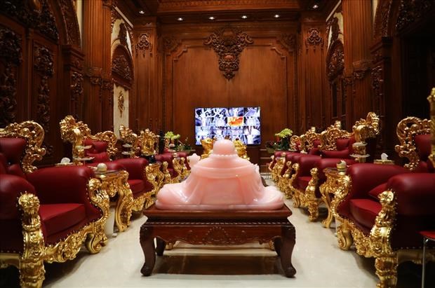 Nội thất gỗ đắt đỏ