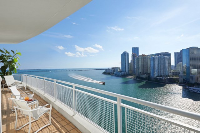 L&#253; do bất động sản “view s&#244;ng” chưa bao giờ hạ nhiệt - Ảnh 1