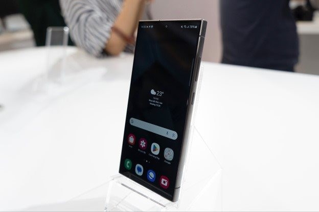 FPT Shop mở b&aacute;n Galaxy S24 Series gi&aacute; chỉ từ 15,7 triệu đồng, duy nhất tr&ecirc;n livestream TikTok. &nbsp;