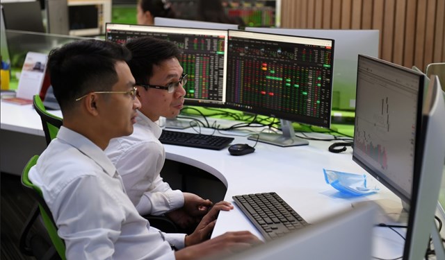 Chuy&ecirc;n gia nhận định năm 2024 chỉ số VN Index sẽ diễn biến lạc quan &nbsp;