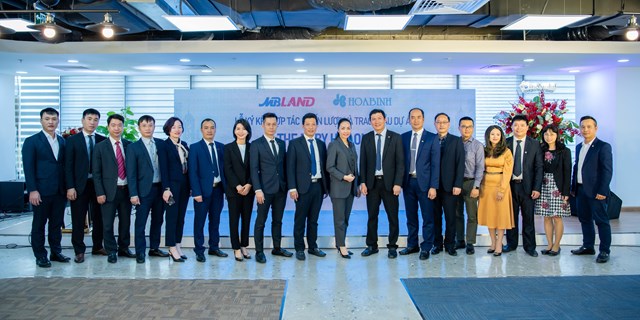 H&#242;a B&#236;nh v&#224; MBLand Holdings k&#253; kết hợp đồng hợp t&#225;c chiến lược - Ảnh 2