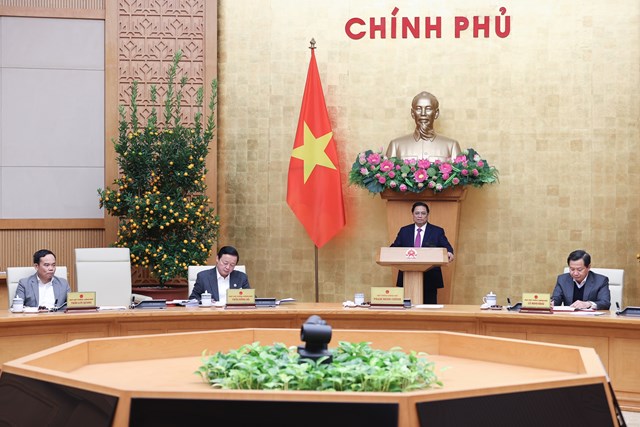 Thủ tướng Phạm Minh Ch&iacute;nh: Khẩn trương tập trung giải quyết, xử l&yacute; c&ocirc;ng việc ngay từ ng&agrave;y l&agrave;m việc đầu ti&ecirc;n. Ảnh VGP/Nhật Bắc
