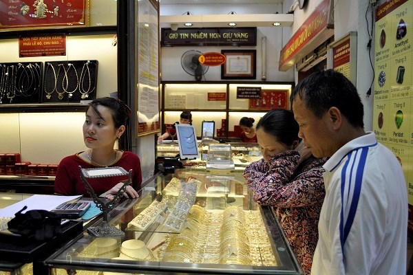 Giao dịch v&agrave;ng ở thị trường Việt Nam rất trầm lắng