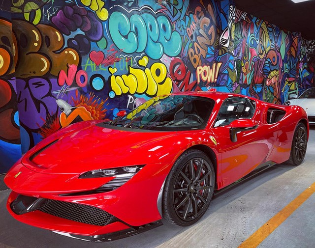 Đại gia kinh doanh hoa lan ở S&#224;i G&#242;n &quot;vung tiền&quot; tậu Ferrari SF90 Stradale đầu ti&#234;n Đ&#244;ng Nam &#193; - Ảnh 3