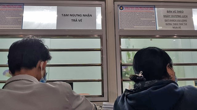 Th&ocirc;ng b&aacute;o tạm ngưng nhận trả v&eacute; tại ga Bi&ecirc;n Ho&agrave;, tối 1/2.