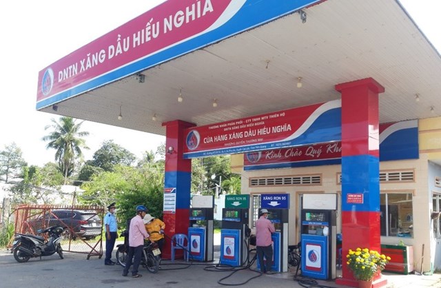 Đề xuất cho ph&#233;p cửa h&#224;ng b&#225;n lẻ xăng dầu c&#243; thể lấy h&#224;ng từ 3 đầu mối - Ảnh 1