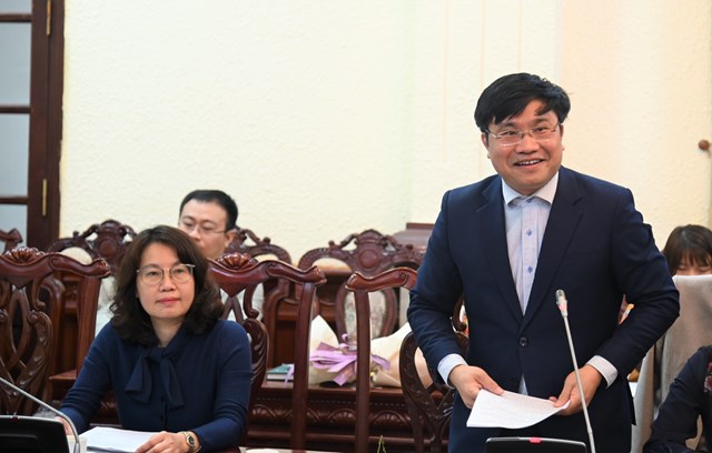 B&#224;n giao c&#244;ng t&#225;c nghi&#234;n cứu khoa học ph&#225;p l&#253; v&#224; c&#225;c vấn đề chung về x&#226;y dựng ph&#225;p luật - Ảnh 2