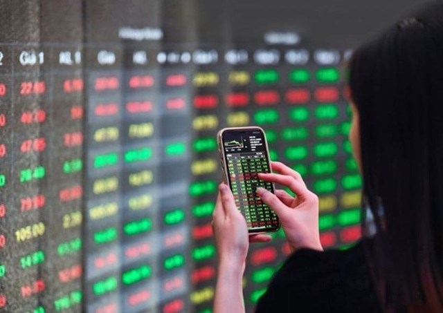 Chứng kho&#225;n tuần qua: Khối ngoại b&#225;n r&#242;ng h&#224;ng trăm tỷ, cổ phiếu ITA bị hủy ni&#234;m yết - Ảnh 3
