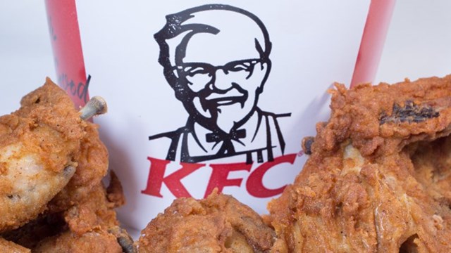 C&#226;u chuyện kinh doanh: L&#253; do thực sự đằng sau t&#234;n thương hiệu KFC - Ảnh 1