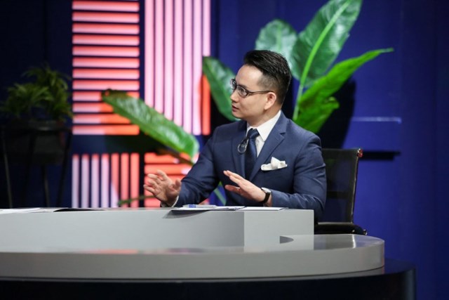 &Ocirc;ng Robert Trần - Gi&aacute;m đốc điều h&agrave;nh Tập đo&agrave;n Tư vấn Chiến lược RBNC phụ tr&aacute;ch thị trường Bắc Mỹ v&agrave; Ch&acirc;u &Aacute; Th&aacute;i B&igrave;nh Dương.