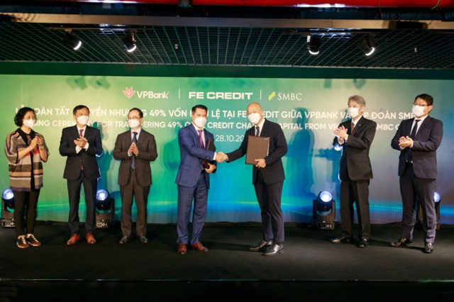 Từ thương vụ b&#225;n 49% vốn cho SMBC đến triển vọng FE CREDIT b&#249;ng nổ trong năm 2022 - Ảnh 1