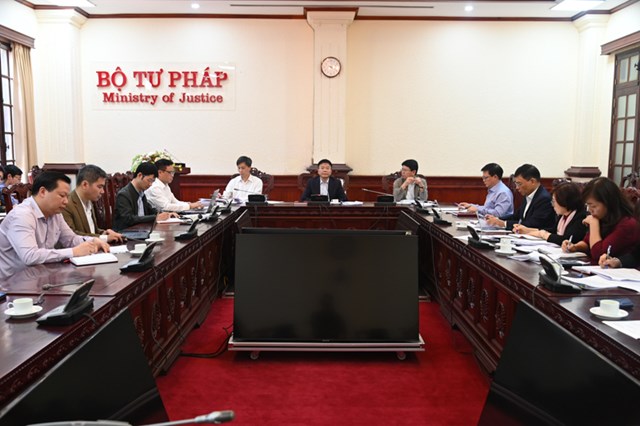 To&agrave;n cảnh buổi l&agrave;m việc.
