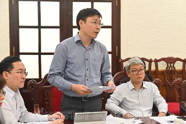 Đại diện L&atilde;nh đạo c&aacute;c đơn vị c&oacute; li&ecirc;n quan cho &yacute; kiến đối với Dự thảo Nghị định.