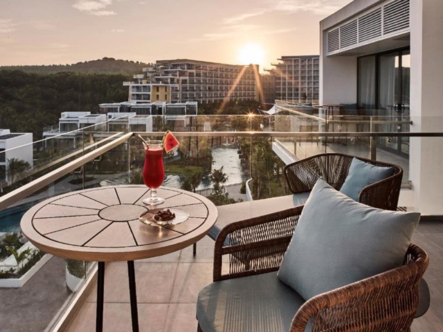 Th&#225;ng t&#244;n vinh phụ nữ, Premier Residences Phu Quoc Emerald Bay tung ưu đ&#227;i hấp dẫn “Kỳ nghỉ ngọt ng&#224;o” - Ảnh 3