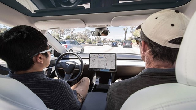 Cần bao nhi&#234;u tiền để mua xe Tesla? - Ảnh 8