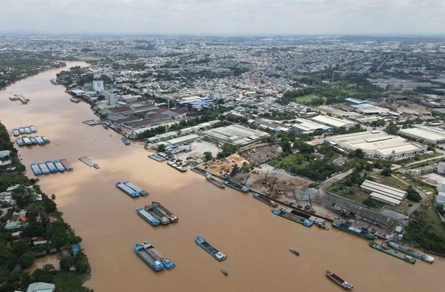 Chuyển đổi c&#244;ng năng KCN, x&#226;y dựng khu đ&#244; thị hiện đại v&#224; Trung t&#226;m h&#224;nh ch&#237;nh tr&#234;n bến dưới thuyền - Ảnh 1