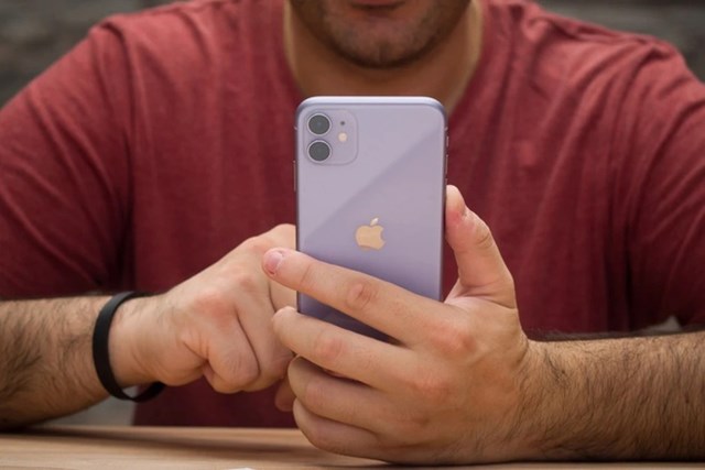 iPhone 11 sẽ được thay thế bằng một thiết bị gi&aacute; rẻ, c&oacute; trang bị kết nối 5G.