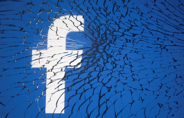 Gi&aacute; cổ phiếu của Meta từng mất 4,8% do sự cố Facebook "sập" hồi 2021. Ảnh minh hoạ. &nbsp;