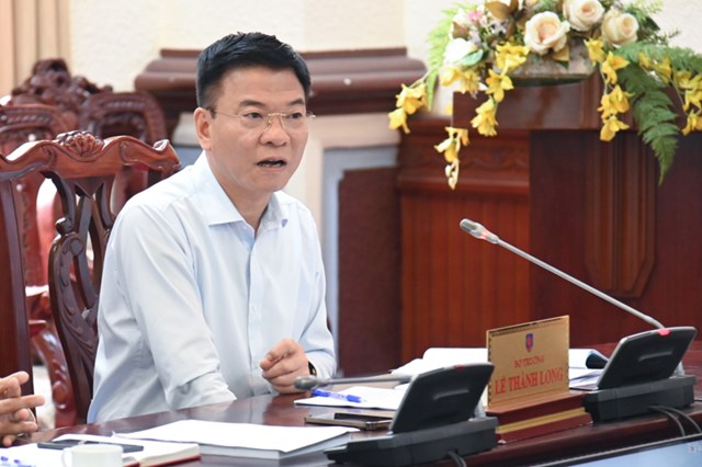 B&iacute; thư Ban C&aacute;n sự Đảng, Bộ trưởng&nbsp;Bộ Tư ph&aacute;p L&ecirc; Th&agrave;nh Long ph&aacute;t biểu tại Hội nghị.