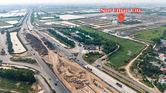 Sun Urban City với vị tr&iacute; l&yacute; tưởng, &ldquo;t&acirc;m điểm&rdquo; giao thoa c&aacute;c tuyến giao th&ocirc;ng trọng điểm, c&aacute;ch H&agrave; Nội chỉ khoảng 50km. &nbsp;