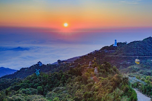 Cáp treo Bà Nà tại Sun World Ba Na Hills.