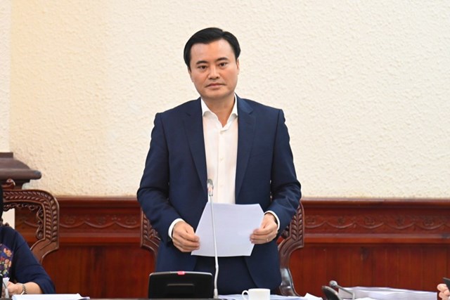 Ph&oacute; Chủ tịch UBND th&agrave;nh phố Hồ Ch&iacute; Minh B&ugrave;i Xu&acirc;n Cường ph&aacute;t biểu tại phi&ecirc;n họp.
