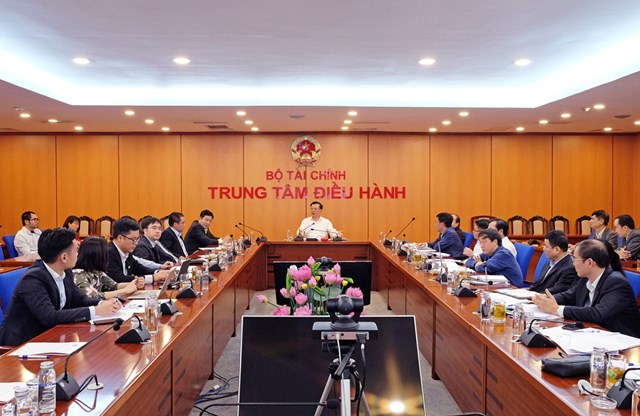 Bộ trưởng Đinh Tiến Dũng chủ tr&igrave; buổi l&agrave;m việc. Ảnh: mof.gov.vn.