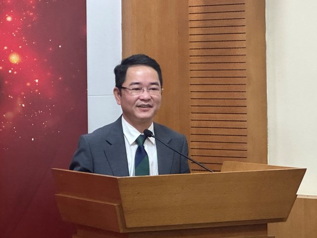 Tiến sĩ Vũ Ho&agrave;i Nam - Tổng bi&ecirc;n tập B&aacute;o Ph&aacute;p luật Việt Nam ph&aacute;t biểu tại chương tr&igrave;nh.