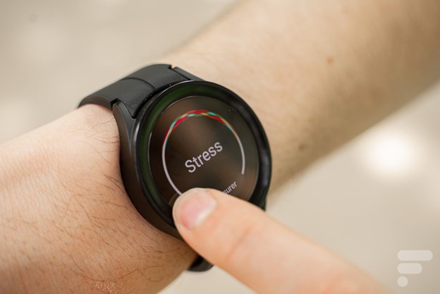 Samsung hối hận v&#236; đ&#227; loại bỏ trang bị n&#224;y tr&#234;n Galaxy Watch - Ảnh 1