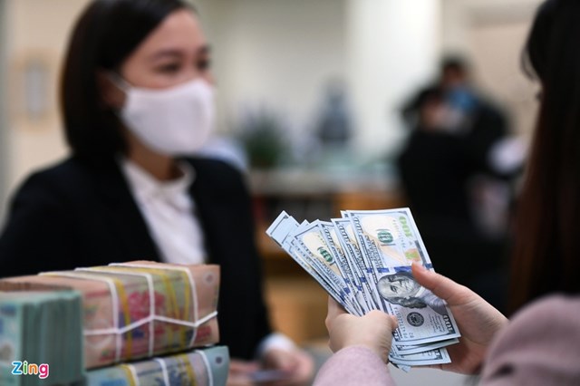 L&atilde;i suất vẫn duy tr&igrave; mặt bằng ở mức thấp nhưng đ&atilde; kh&ocirc;ng c&ograve;n thấp như cuối năm 2020. Ảnh:&nbsp;Ho&agrave;ng H&agrave;.