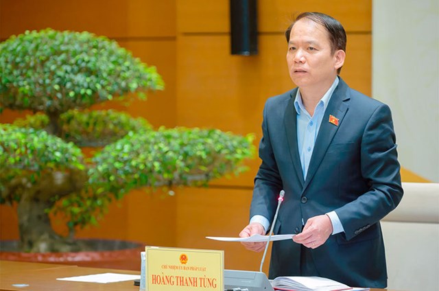 Chủ nhiệm Ủy ban Ph&aacute;p luật Ho&agrave;ng Thanh T&ugrave;ng ph&aacute;t biểu