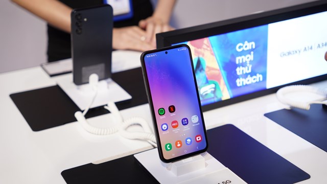 Cận cảnh Samsung ra mắt Galaxy A54 5G v&#224; Galaxy A34 5G tại Việt Nam - Ảnh 3