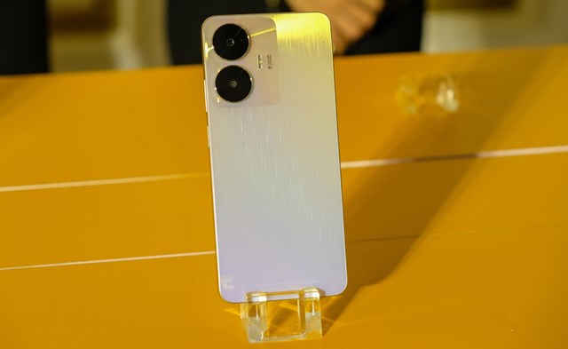 Cận cảnh realme C55: Mini Capsule gi&#225; &#39;b&#236;nh d&#226;n&#39; m&#224; ngỡ  iPhone 14 Pro - Ảnh 3