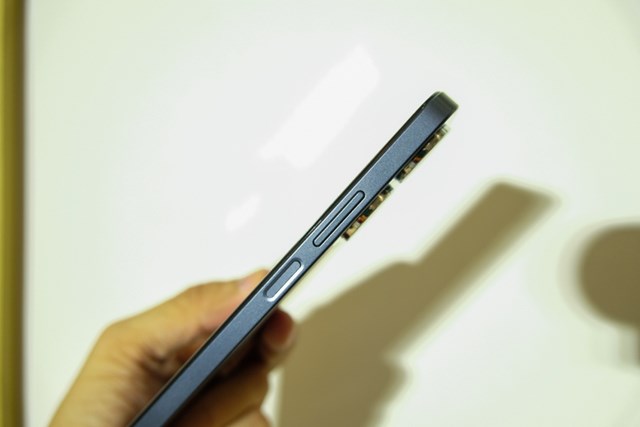 Cận cảnh realme C55: Mini Capsule gi&#225; &#39;b&#236;nh d&#226;n&#39; m&#224; ngỡ  iPhone 14 Pro - Ảnh 13