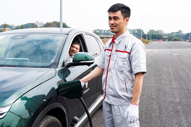 Cận cảnh d&#224;n xe Sạc pin lưu động &#39;kh&#244;ng c&#243; ng&#224;y nghỉ&#39; của VinFast - Ảnh 5
