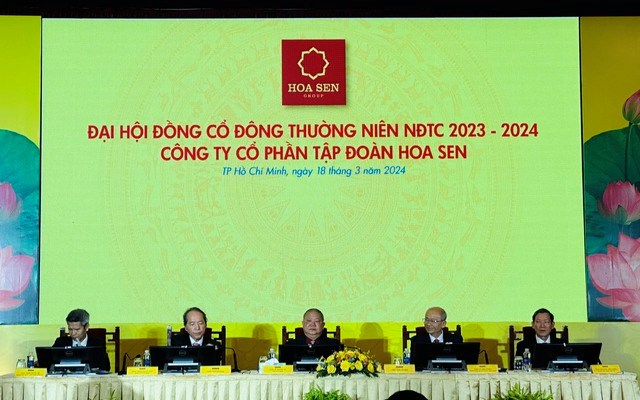 ĐHĐCĐ Tập đo&#224;n Hoa Sen (HSG): L&#234;n hai phương &#225;n kinh doanh, Chủ tịch L&#234; Phước Vũ th&#244;ng qua chủ trương t&#225;i cấu tr&#250;c chuyển giao cho con g&#225;i - Ảnh 1