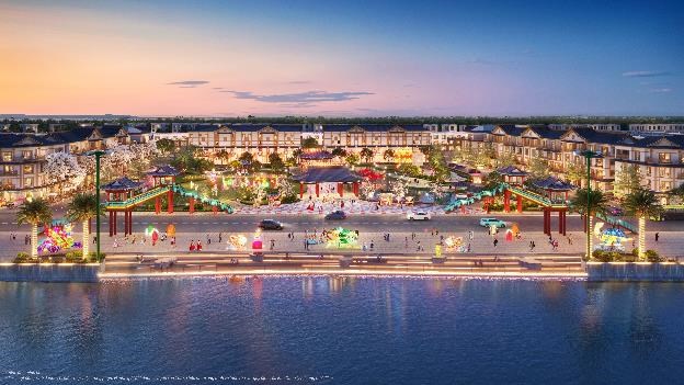 Vinhomes Royal Island &ldquo;ghi điểm&rdquo; với giới thượng lưu khi c&oacute; tới 3 con s&ocirc;ng uốn lượn mềm mại nằm gọn trong tầm nh&igrave;n từ cửa ch&iacute;nh hay ban c&ocirc;ng của c&aacute;c dinh thự. &nbsp;