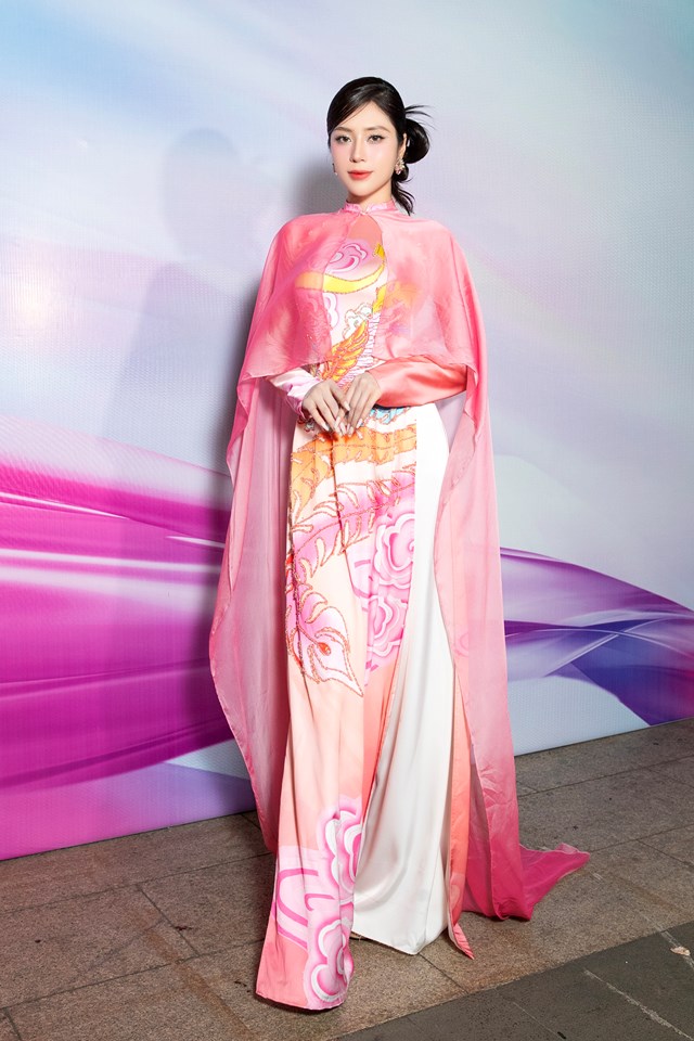 Hoa hậu T&ocirc; Diệp H&agrave;