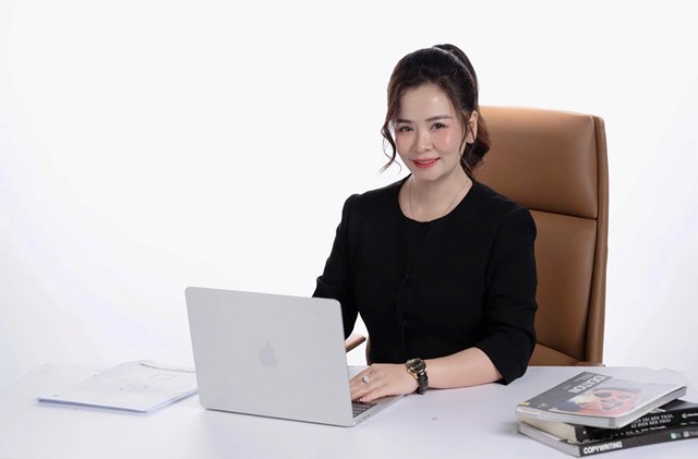 B&agrave; Dương Quỳnh Li&ecirc;n - Ph&oacute; Chủ tịch HĐTV; Gi&aacute;m đốc điều h&agrave;nh C&ocirc;ng ty TNHH Truyền th&ocirc;ng &amp; Marketing MacKey
