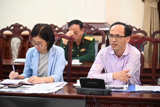 Đại diện Bộ Ngoại giao ph&aacute;t biểu tại phi&ecirc;n họp.