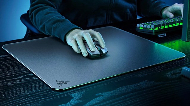 Razer bán cho bạn một miếng kính trị giá 100 USD và gọi nó là bàn di chuột - Ảnh 2