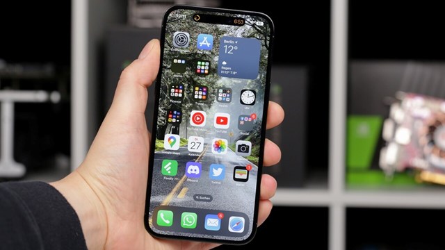 Top 5 smartphone m&#224;n h&#236;nh lớn đ&#225;ng mua nhất năm 2023 - Ảnh 4