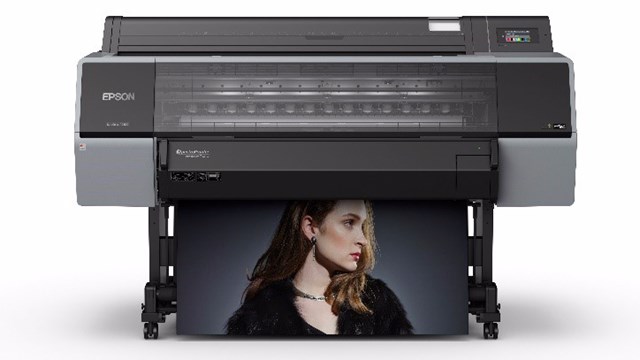 SureColor SC-P9530 hỗ trợ cho việc in tr&ecirc;n c&aacute;c loại giấy kh&aacute;c nhau