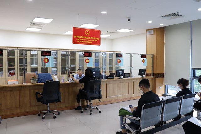 Giải quyết thủ tục h&agrave;nh ch&iacute;nh tại Sở Kế hoạch v&agrave; Đầu tư. &nbsp;