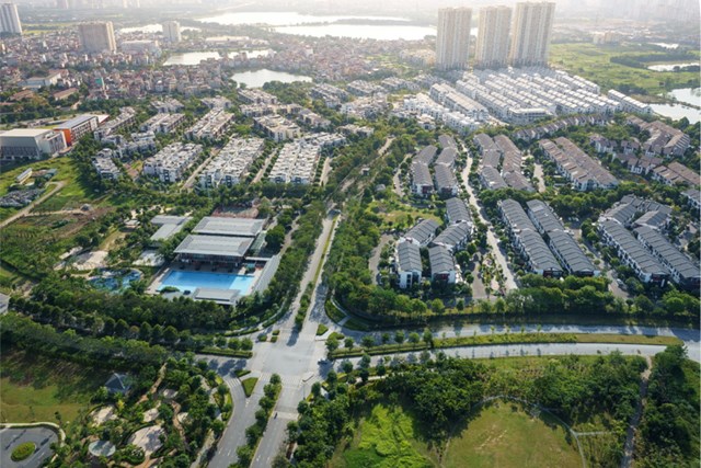 Thị trường ảm đạm, c&#225;c thương vụ doanh nghiệp ngoại chi tỷ USD “gom” bất động sản lại n&#243;ng l&#234;n - Ảnh 1